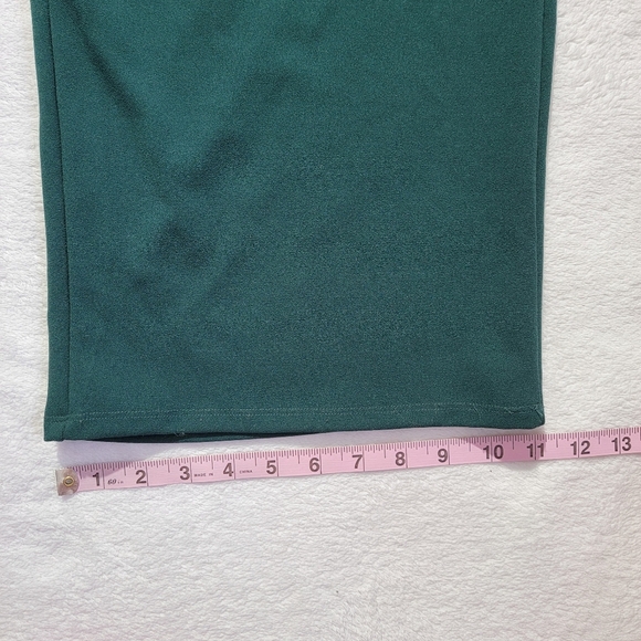 NWT She And Sky Emerald Green Sleeveless Back Zip Ruffled Jumpsuit Size M - Picture 12 of 12